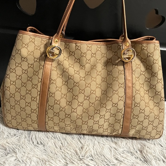💯 Authentic Gucci: Glittery Twin GG Metallic Finish Bronze Tote Bag *RARE* - Picture 6 of 17